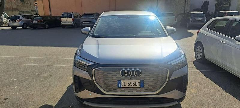 Argento Usata 2022 Audi Q4 Sportback e-tron Advanced SUV | 25.000 € (Cara) - Immagine 1/4