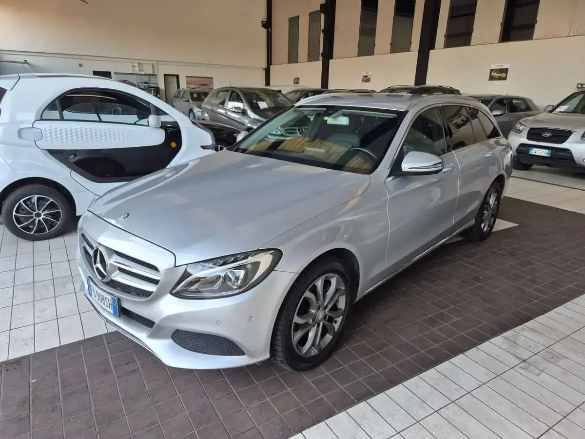 Usata Mercedes C220 Premium 170 CV (125 kW) 2016 Argento Station wagon