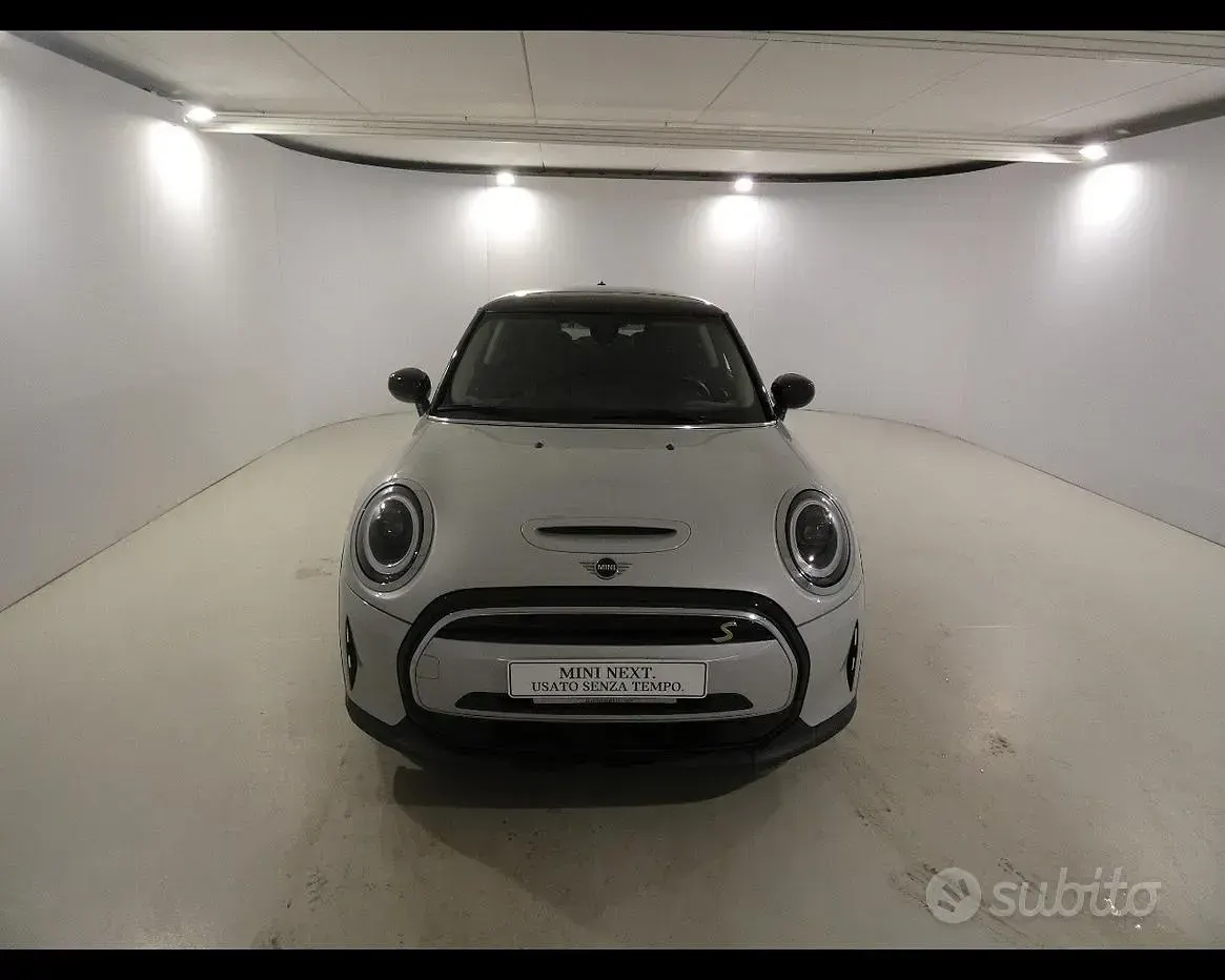 Usata Mini Cooper SE Classic 75 kW (102 CV) 2022 Bianco Utilitaria