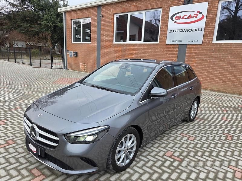 Usata Mercedes B180 Premium 136 CV (100 kW) 2019 Grigio Monovolume