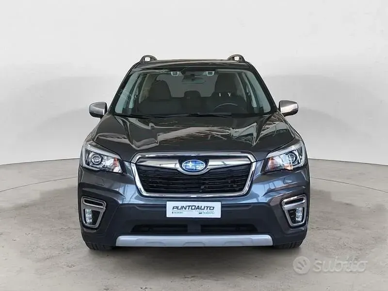 Usata Subaru Forester 150 CV (110 kW) 2020 Grigio SUV