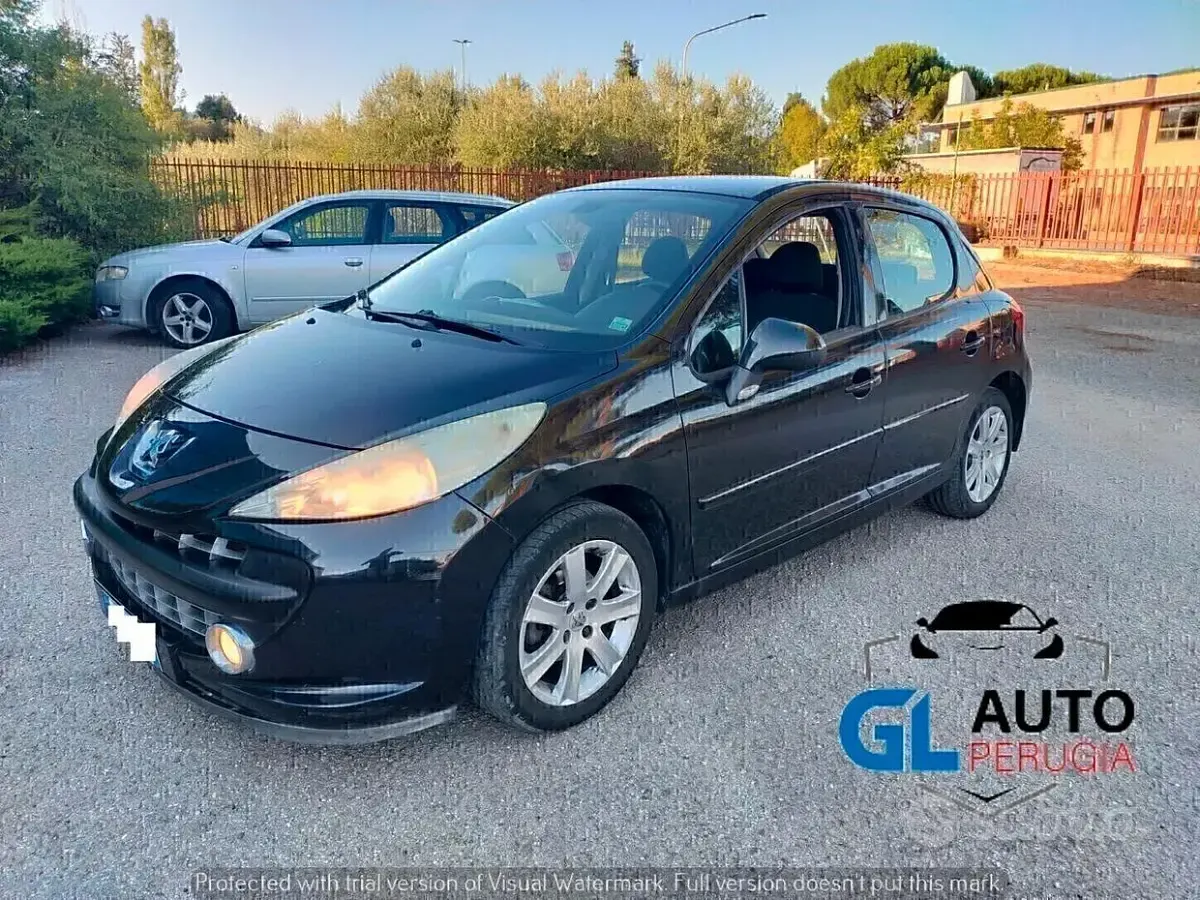 Usata Peugeot 207 90 CV (66 kW) 2010 Berlina