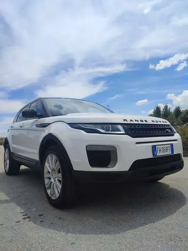 Usata Land Rover Range Rover evoque HSE 150 CV (110 kW) 2017 Bianco SUV