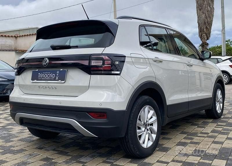 Usata VW T-Cross Style 110 CV (80 kW) 2022 Grigio SUV