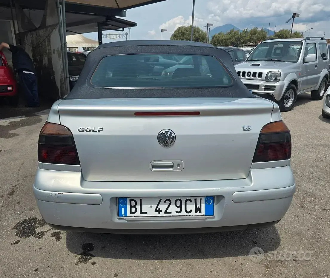 Usata VW Golf 101 CV (74 kW) 2000 Grigio Cabrio