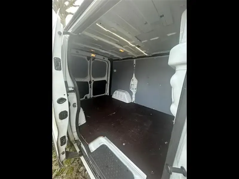 Usata Renault Trafic 150 CV (110 kW) 2023 Bianco Monovolume