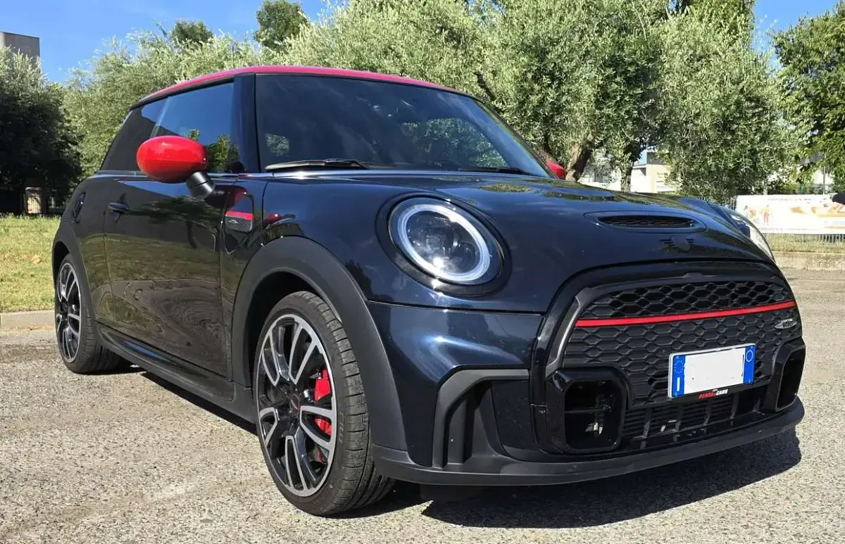 Usata Mini John Cooper Works 231 CV (169 kW) 2022 Blu/azzurro Utilitaria