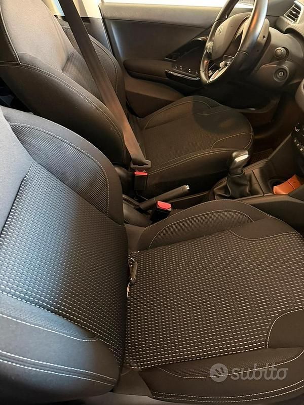 Usata Peugeot 208 2016 Bianco Utilitaria