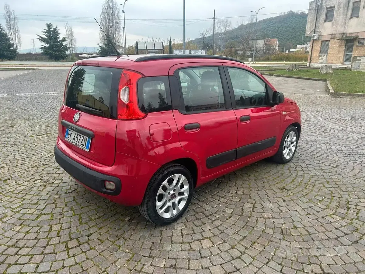Usata Fiat Panda 75 CV (55 kW) 2013 Rosso Utilitaria