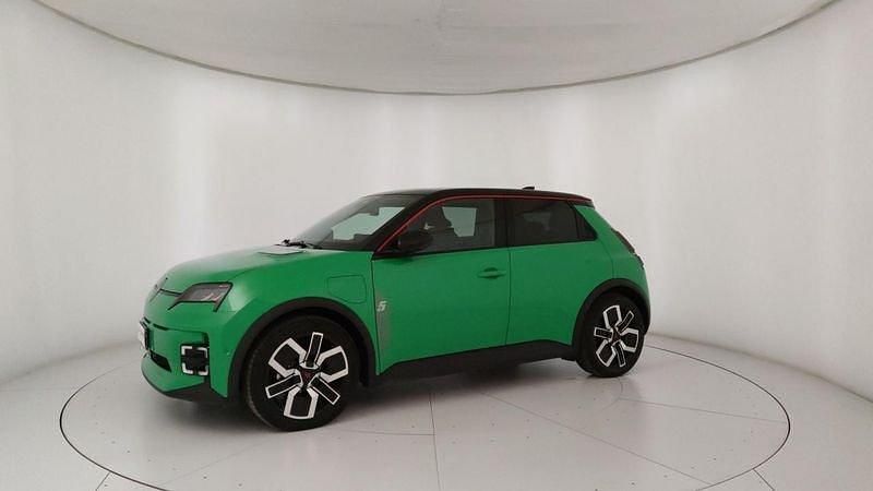 Usata Renault 5 E-Tech Komfort 77 kW (106 CV) 2025 Verde Utilitaria