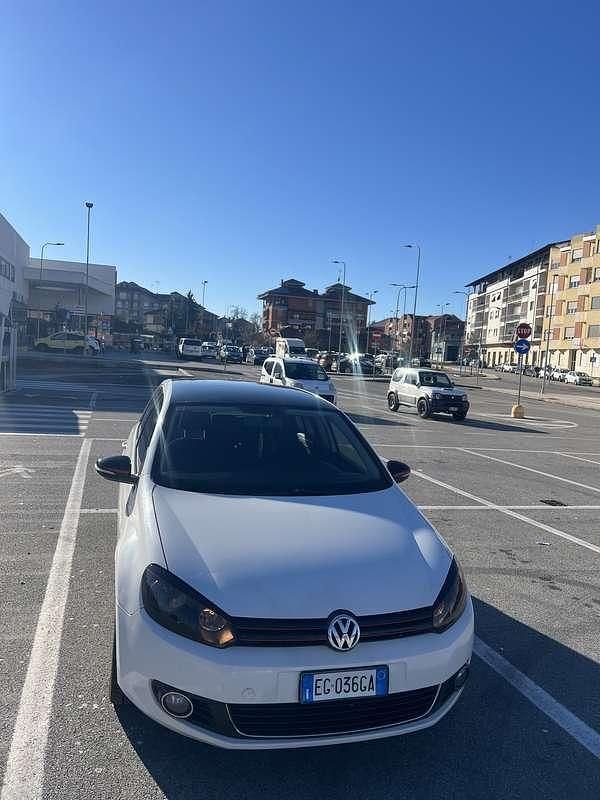 Usata VW Golf VI Highline 110 CV (80 kW) 2010 Bianco Utilitaria