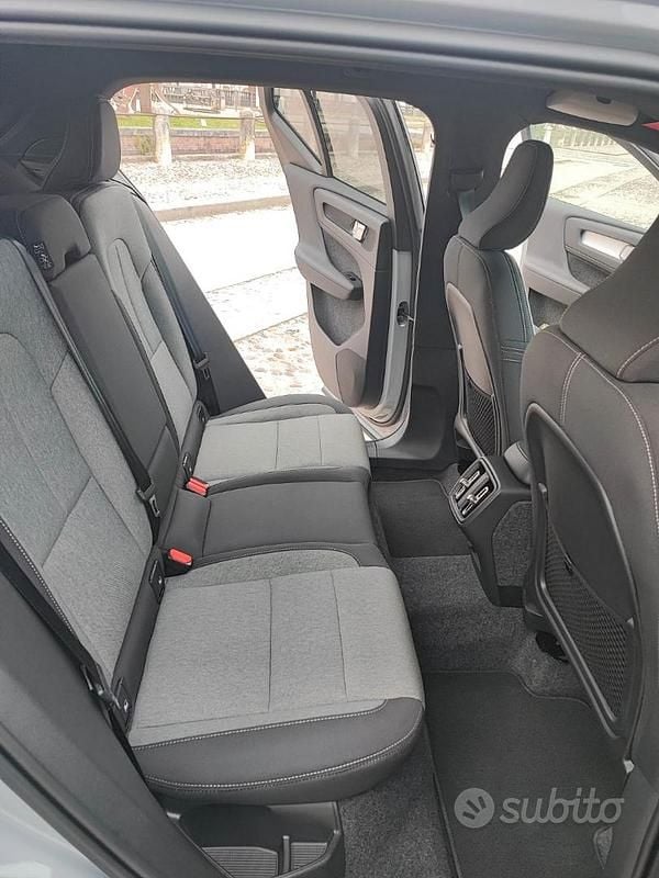 Usata Volvo XC40 Core 163 CV (119 kW) 2025 Grigio SUV
