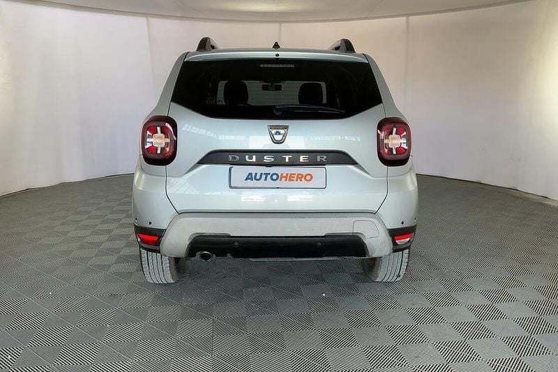 Usata Dacia Duster Prestige 116 CV (85 kW) 2020 Grigio SUV