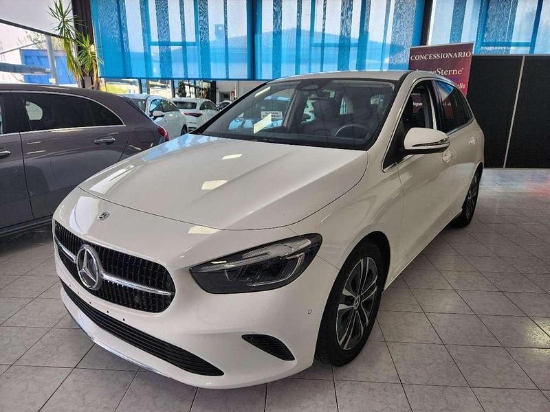 Bianco Usata 2023 Mercedes B200 Monovolume | 25.900 € (Super prezzo) - Immagine 1/4