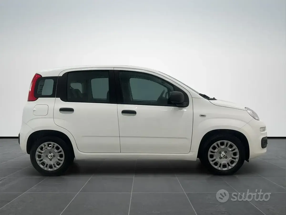 Nuova Fiat Panda Icon 65 CV (47 kW) 2026 Bianco gelato pastello Utilitaria
