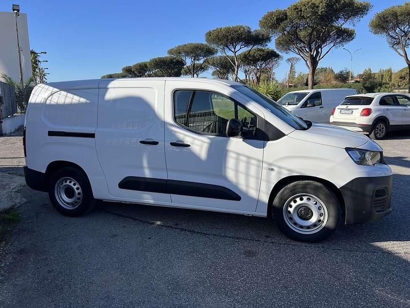 Usata Peugeot Partner Premium 136 CV (100 kW) 2022 Bianco Monovolume