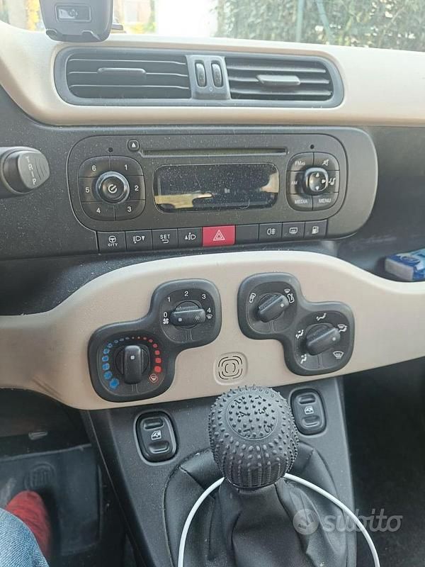 Usata Fiat Panda Easy 85 CV (62 kW) 2012 Nero Utilitaria