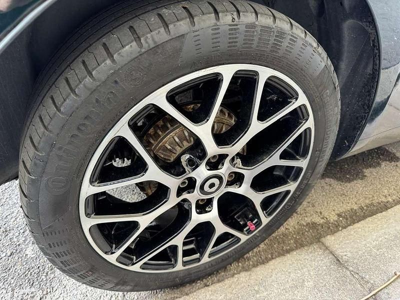 Usata Smart ForTwo Coupé 41 kW (56 CV) 2021 Verde Utilitaria