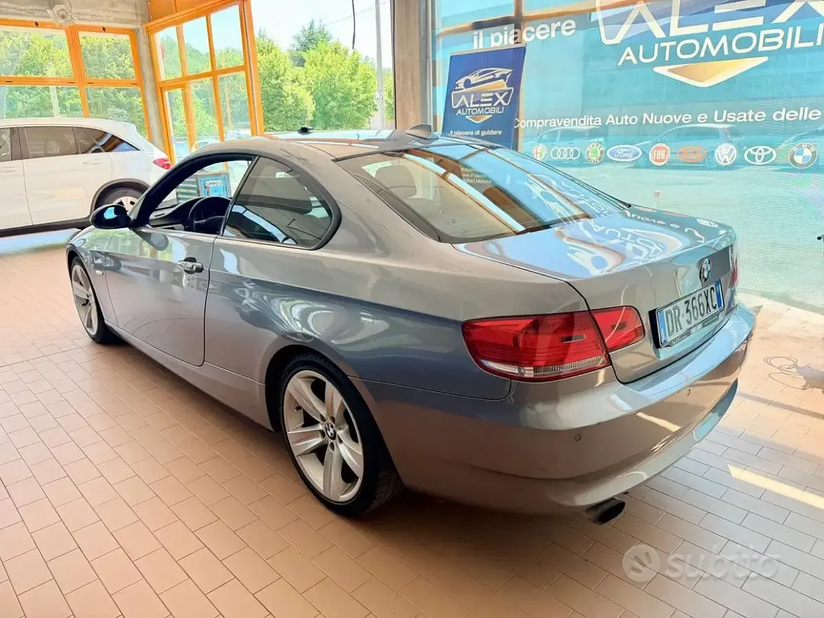Usata BMW 320 170 CV (125 kW) 2008 Grigio Coupé