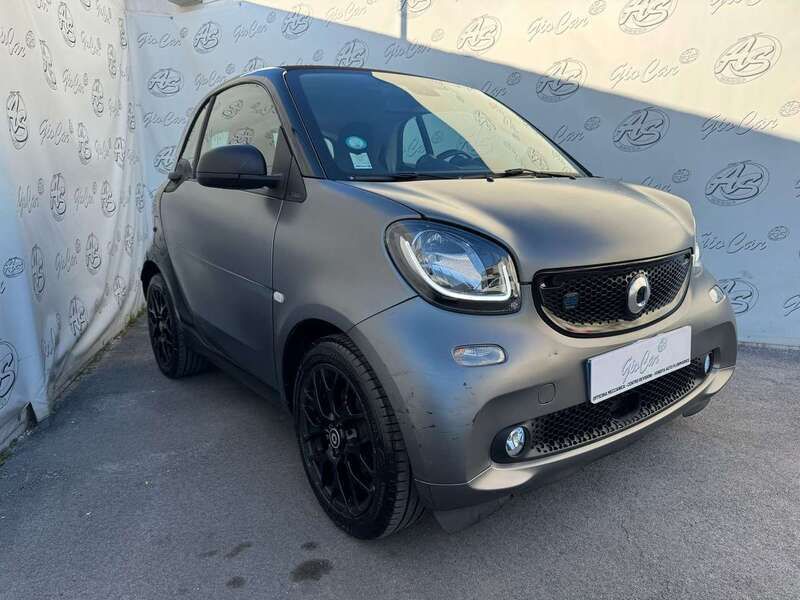 Grigio Usata 2019 Smart ForTwo Electric Drive Passion Tre volumi | 9678 € (Buon prezzo) - Immagine 1/4