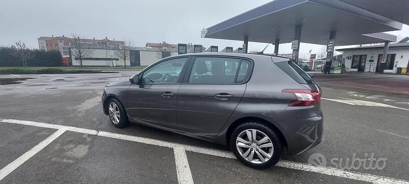 Usata Peugeot 308 120 CV (88 kW) 2015 Grigio Berlina