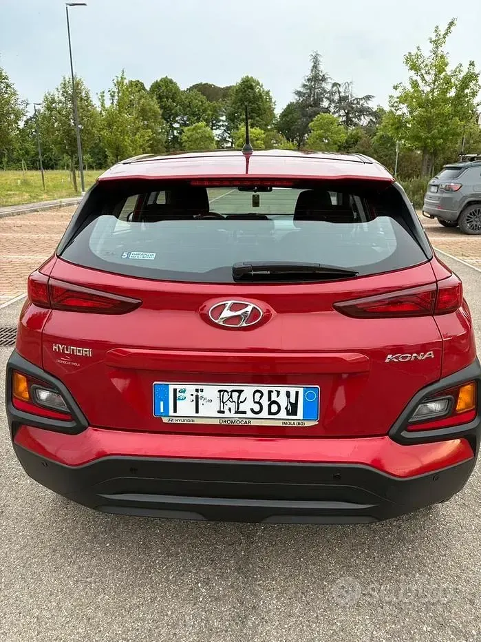 Usata Hyundai Kona 120 CV (88 kW) 2018 Rosso SUV