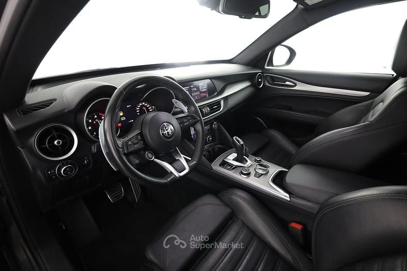 Usata Alfa Romeo Stelvio Veloce 209 CV (153 kW) 2023 Gray SUV