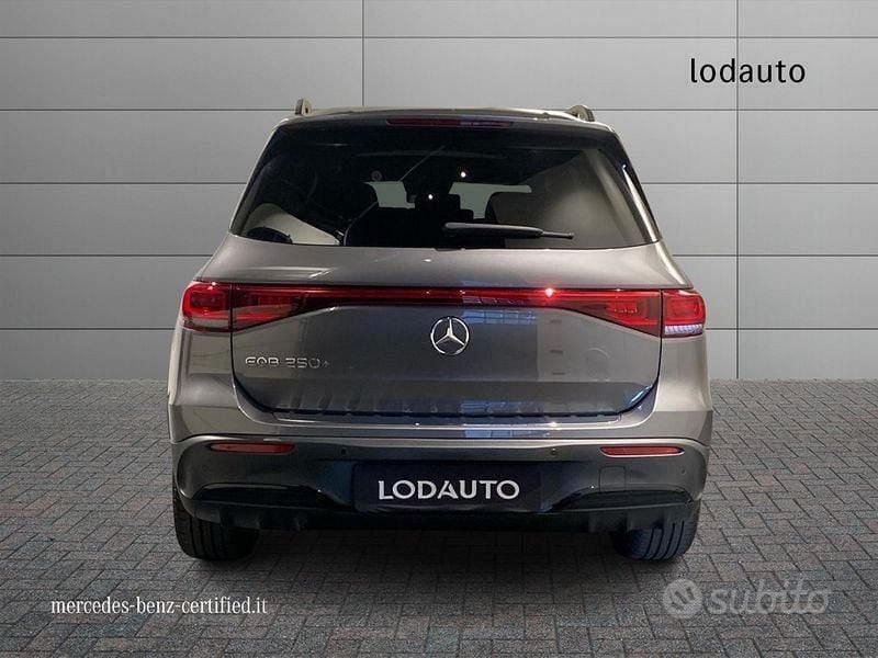 Usata Mercedes EQB250+ Premium Plus 94 kW (129 CV) 2024 Antracite SUV