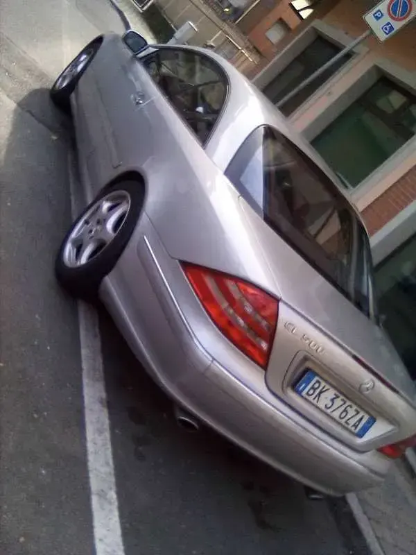 Usata Mercedes CL500 306 CV (225 kW) 2000 Argento Coupé