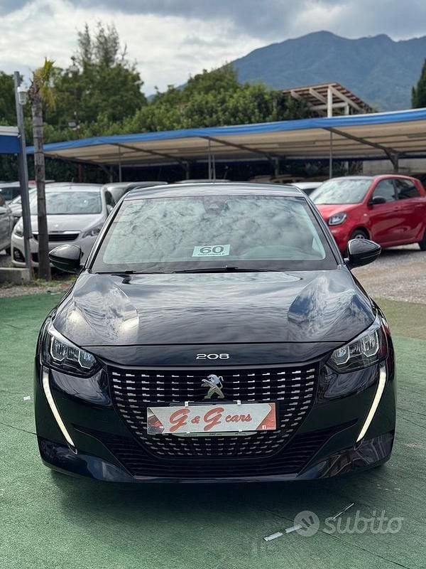 Usata Peugeot 208 Allure 102 CV (75 kW) 2021 Nero Utilitaria