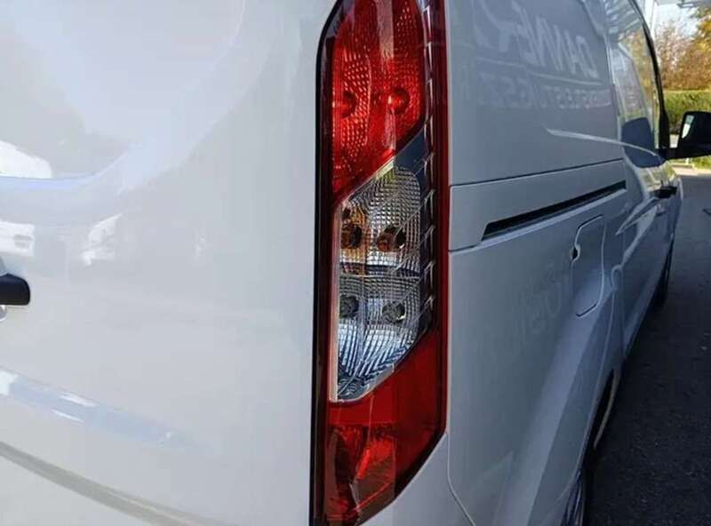 Usata Ford Tourneo Courier Trend 101 CV (74 kW) 2023 Bianco Monovolume