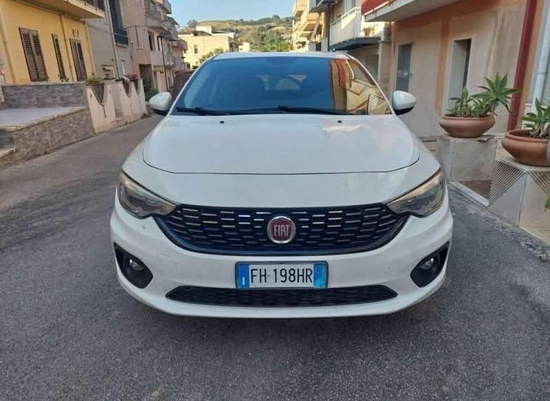 Usata Fiat Tipo Pop 95 CV (69 kW) 2017 Berlina
