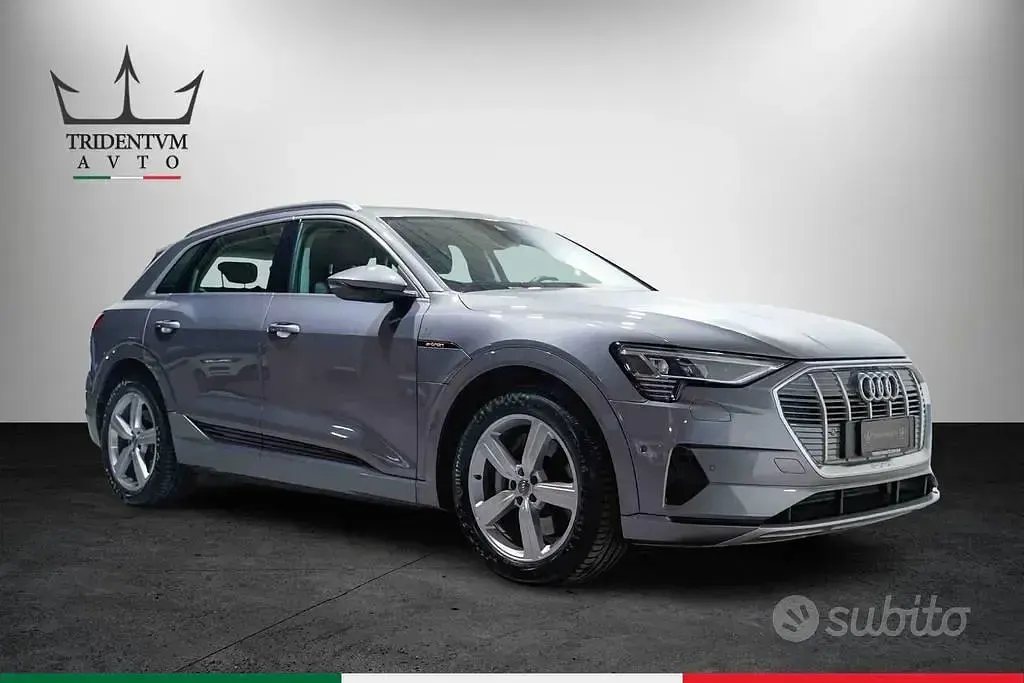 Usata Audi e-tron 230 kW (313 CV) 2019 Argento SUV