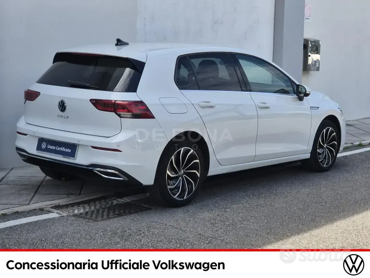 Usata VW Golf VIII Style 131 CV (96 kW) 2023 Bianco Berlina