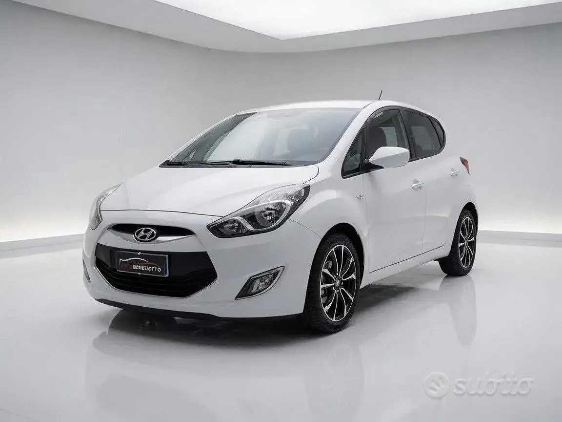 Usata Hyundai ix20 Xpossible 116 CV (85 kW) 2015 Bianco Utilitaria