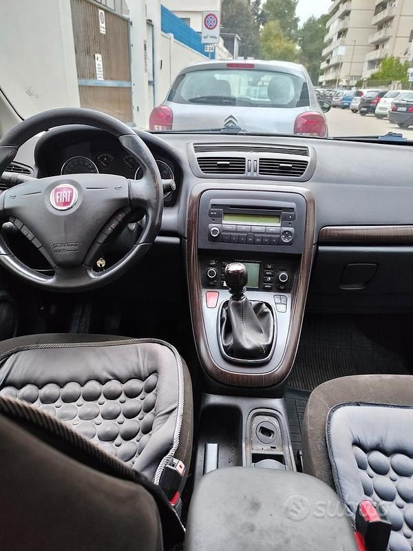 Usata Fiat Croma 150 CV (110 kW) 2008 Nero Station wagon