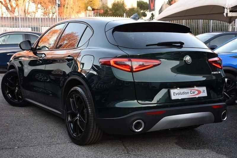 Usata Alfa Romeo Stelvio Super 160 CV (117 kW) 2020 Verde metallizzato SUV
