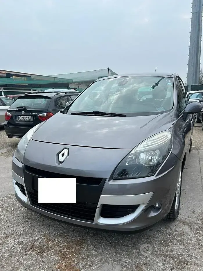 Usata Renault Scenic E-Tech Luxe 130 CV (95 kW) 2010 Grigio Monovolume