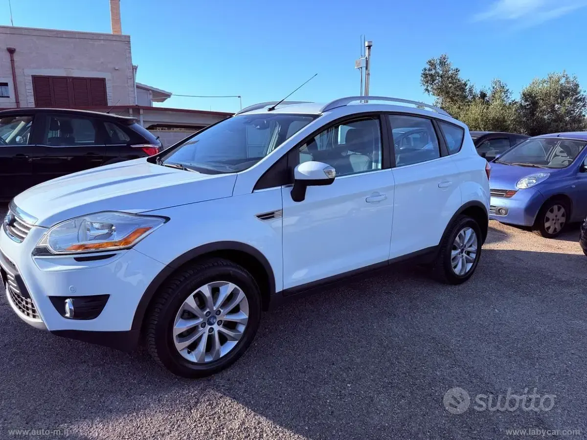 Usata Ford Kuga 163 CV (119 kW) 2010 Bianco SUV
