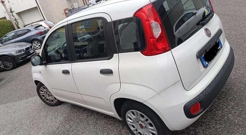 Usata Fiat Panda Lounge 69 CV (50 kW) 2017 Bianco Utilitaria