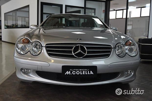 Usata Mercedes SL350 245 CV (180 kW) 2006 Grigio Cabrio