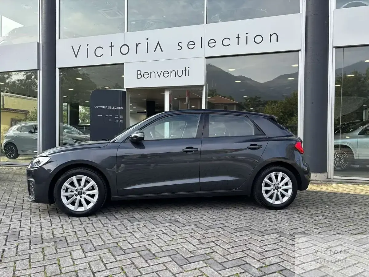Usata Audi A1 116 CV (85 kW) 2024 Grigio SUV