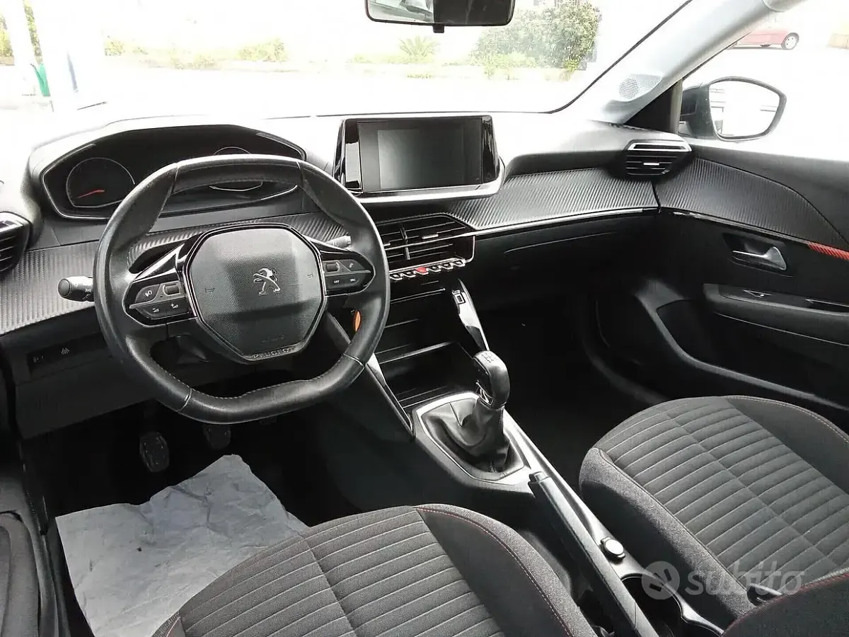 Usata Peugeot 208 Allure 75 CV (55 kW) 2022 Grigio Utilitaria