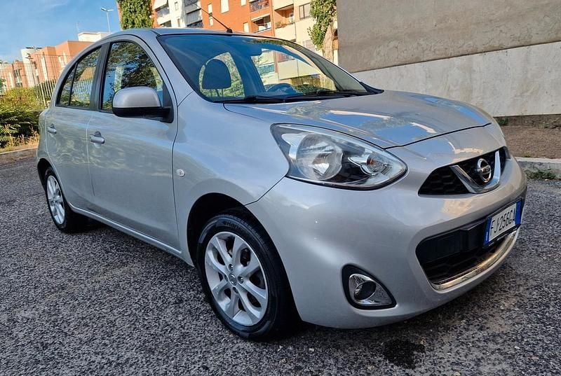 Usata Nissan Micra Tekna 80 CV (58 kW) 2017 Argento Berlina