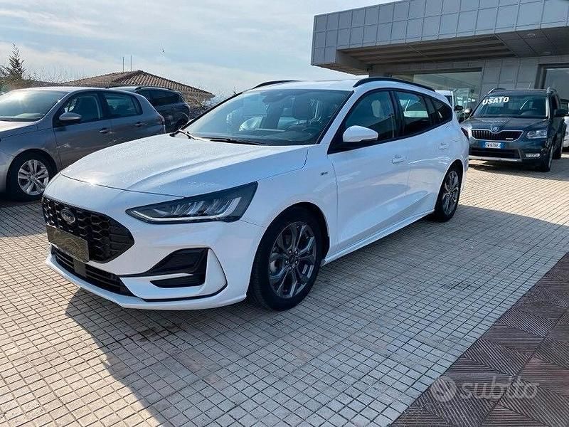Usata Ford Focus ST 115 CV (84 kW) 2025 Bianco Station wagon