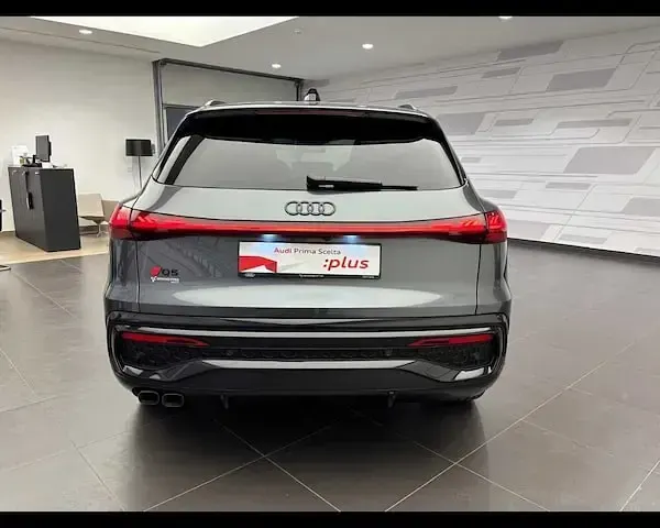 Usata Audi Q5 Edition .1 204 CV (150 kW) 2025 Grigio daytona perla SUV