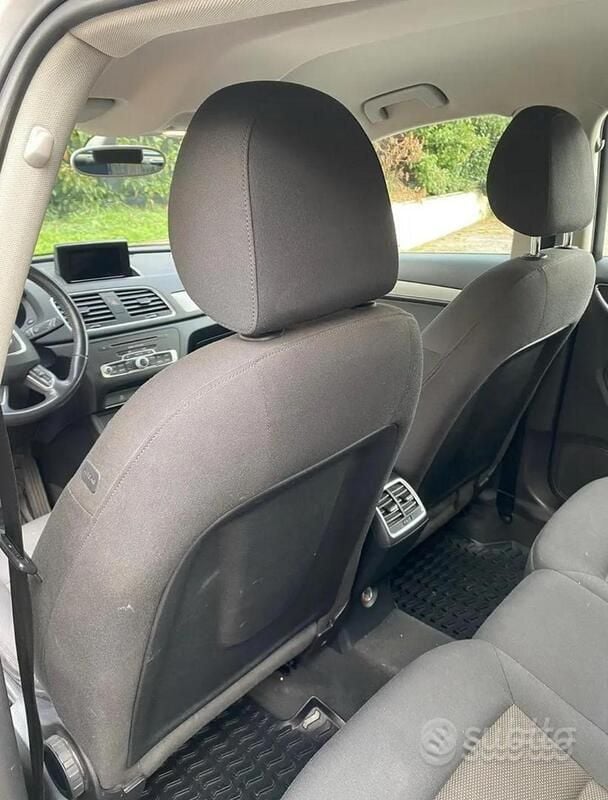 Grigio Usata 2013 Audi Q3 SUV | 11.000 € (Super prezzo) - Immagine 1/3