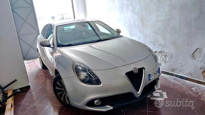 Usata 2016 Alfa Romeo Giulietta Super Due volumi | 10.000 € (Ottimo prezzo) - Immagine 1/4
