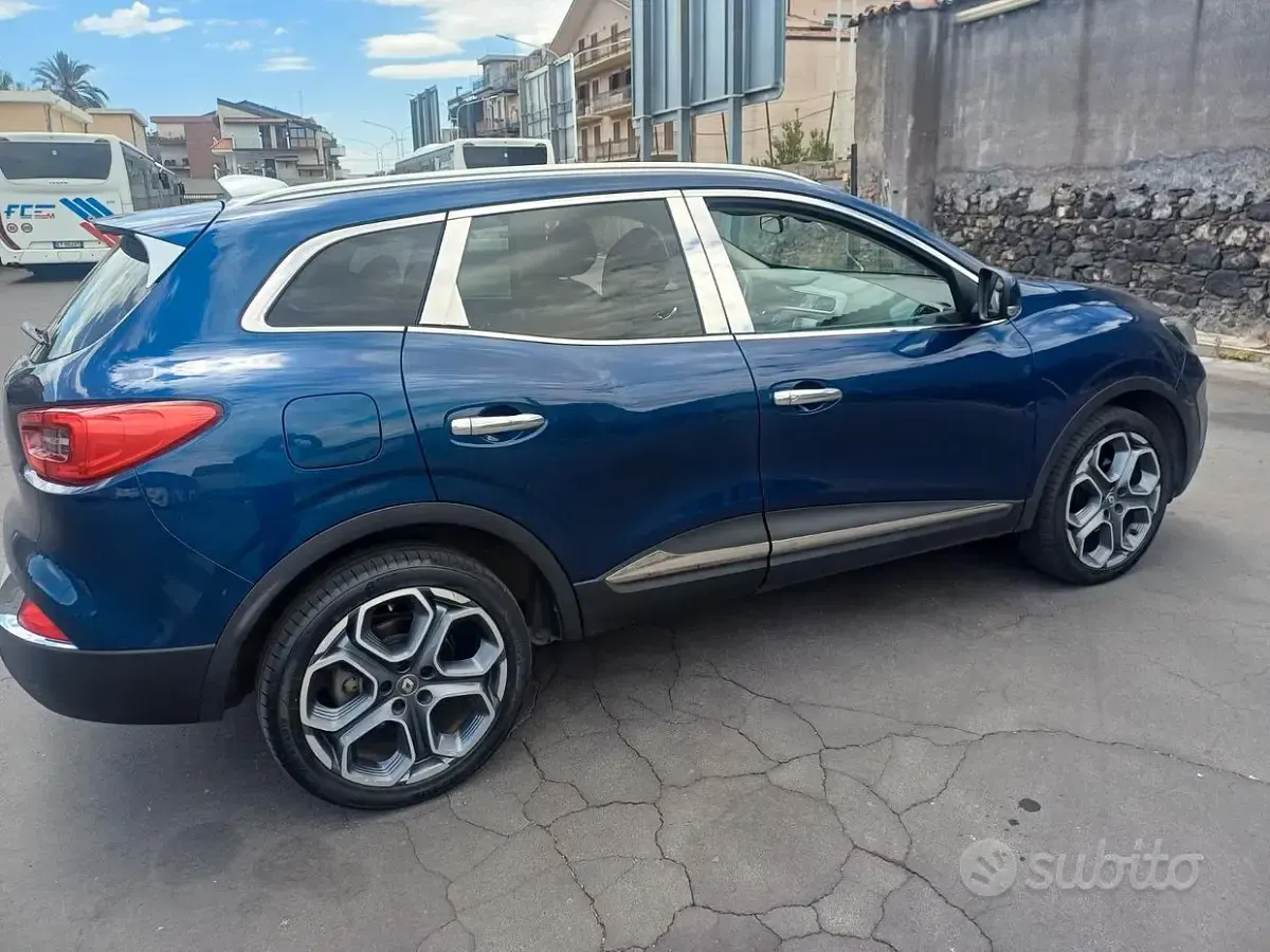 Usata Renault Kadjar 131 CV (96 kW) 2018 Bluazzurro SUV