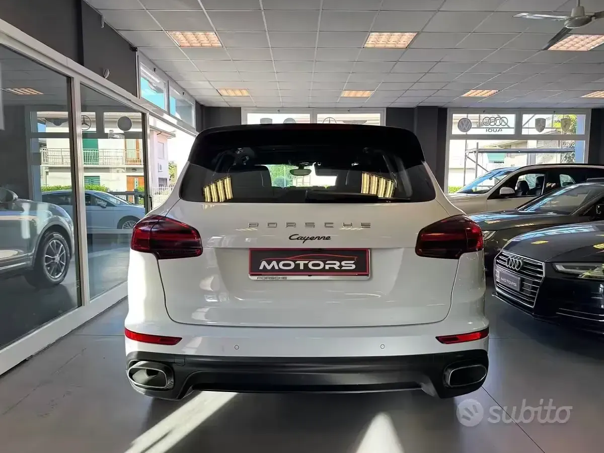 Usata Porsche Cayenne 250 CV (183 kW) 2016 Bianco SUV